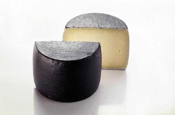 Produktfoto zu Pecorino Nero DOP 48%