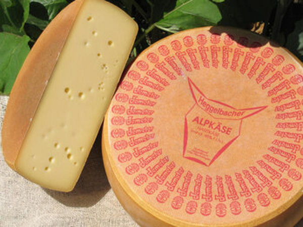 Produktfoto zu HeggelbacherAlpkäse , 3 Monate gereift