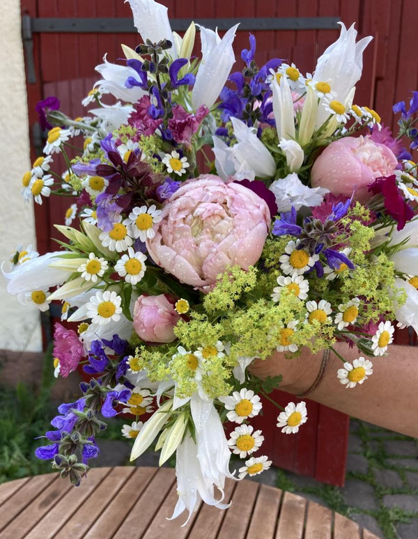 Produktfoto zu Blumenstrauß aus unserem Bauerngarten