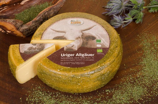 Produktfoto zu Uriger Allgäuer aus Heumilch
