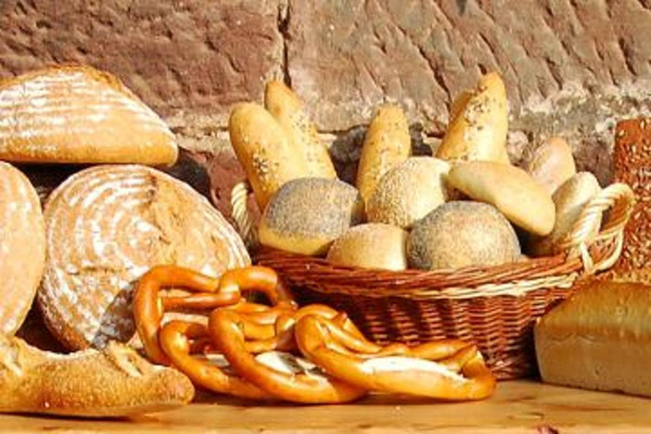 Produktfoto zu Wie wär´s mit köstlichem hofeigenen Brot dazu?